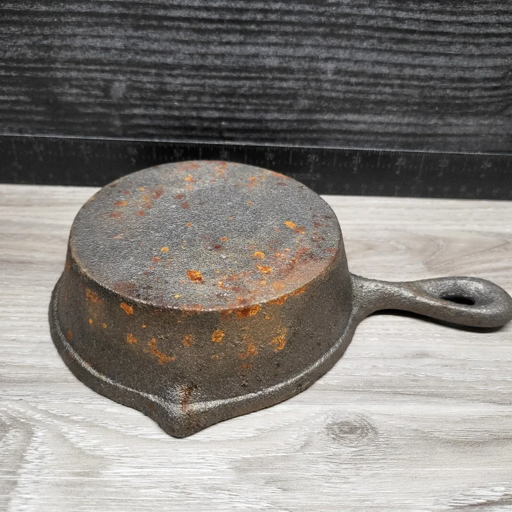 Unbranded 5 Inch Small Cast Iron Skillet Round Frying Pan Black Oven Safe